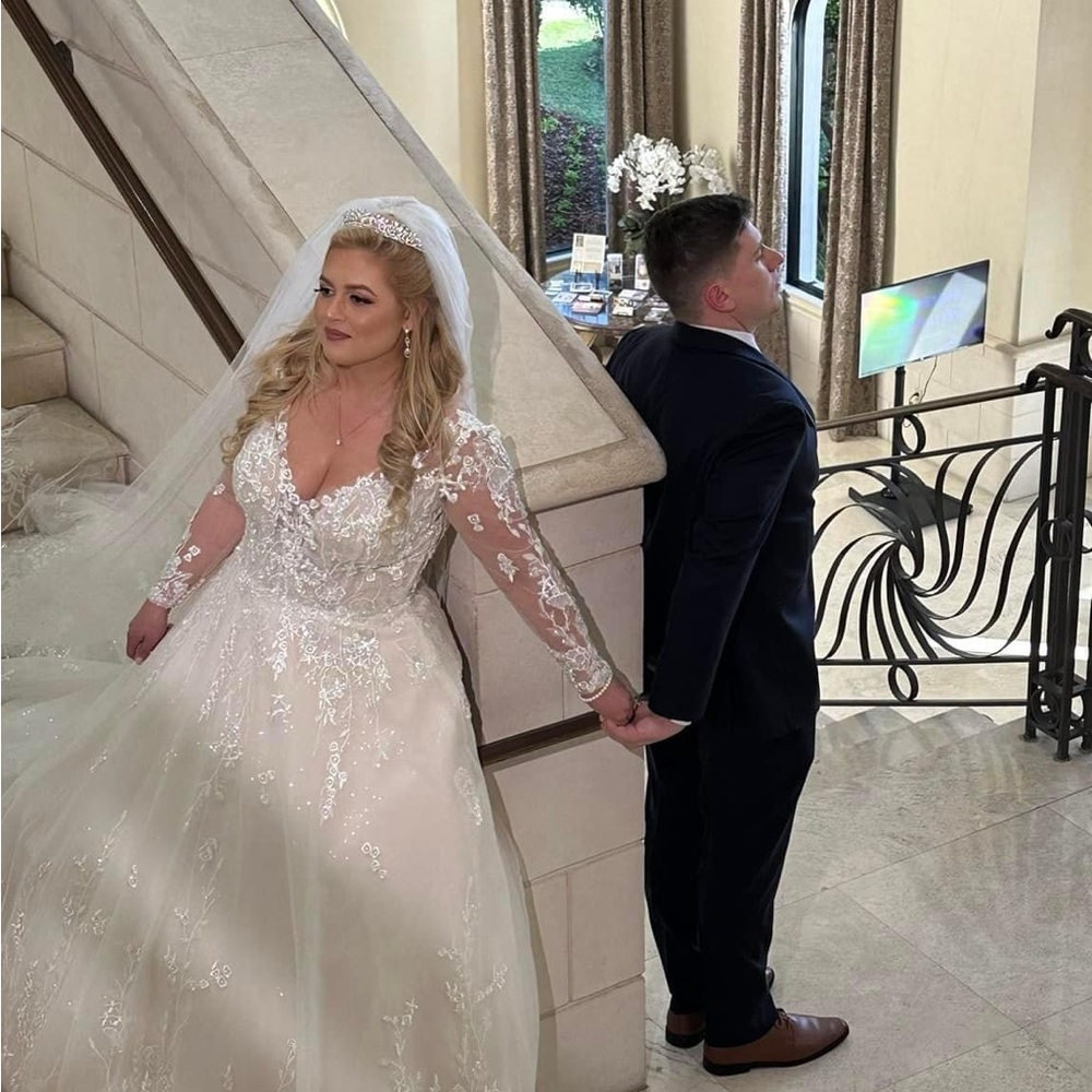 ✨Beautiful Rhinestone Tiara✨👰‍♀️ - Picture 3 of 5
